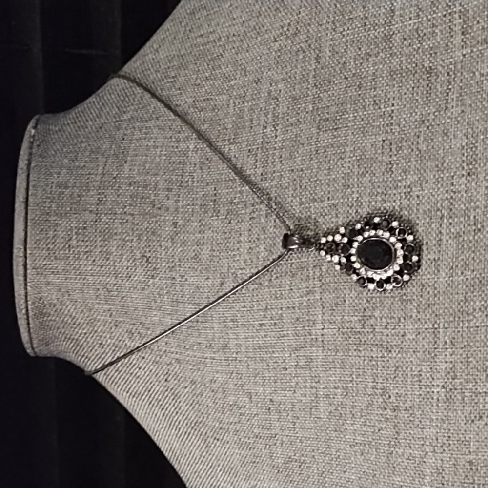 NWOT black choker